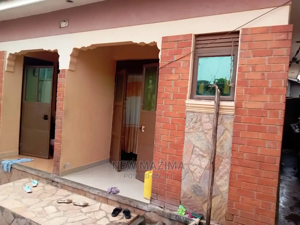 8bdrm House in Makindye Heights, Division a for Sale
