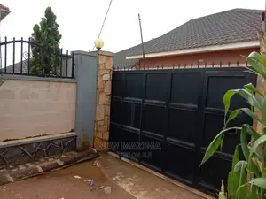 8bdrm House in Makindye Heights, Division a for Sale