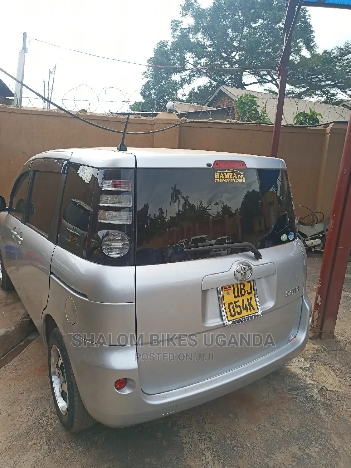 Toyota Sienta 2008 Silver