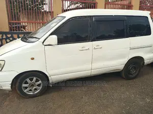 Toyota Noah 2004 White