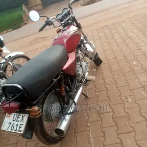 Bajaj Pulsar 180 2022 Red