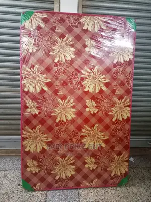 Deluxe Mattress 4*6 in ( Red)