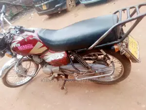 TVS HLX 125 2011 Red