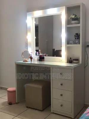 Dressing Mirror Table/Makeup Table Call