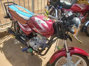 New Bajaj Boxer X125 2022 Red