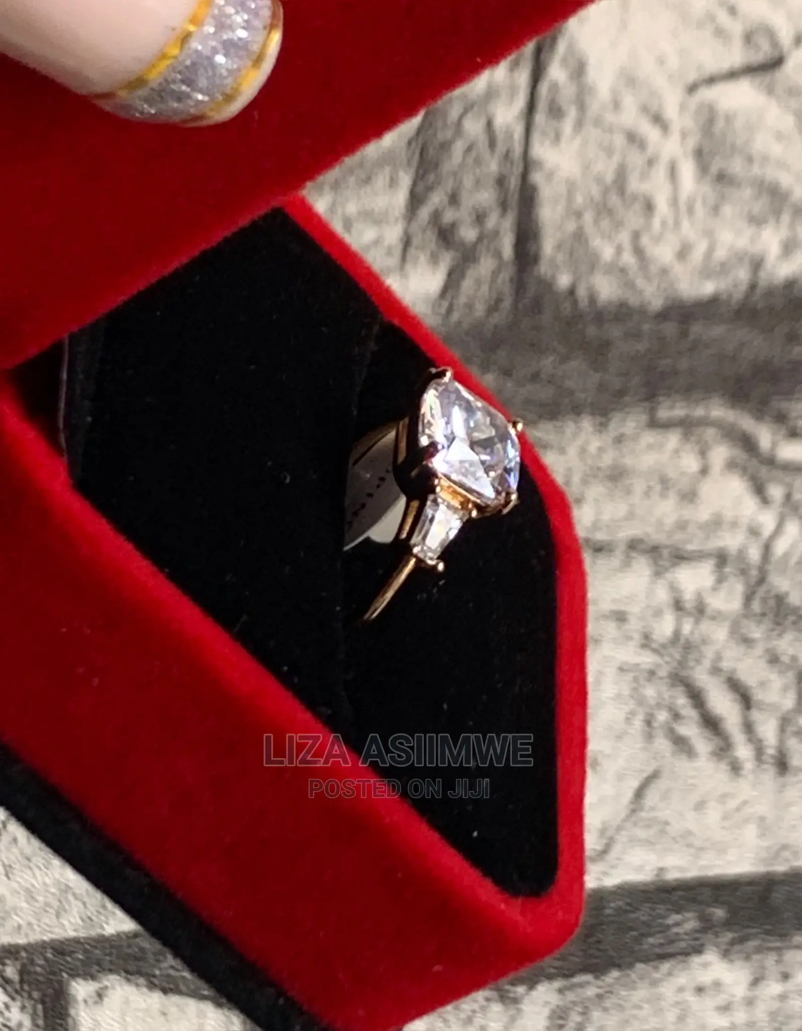 Engagement Rings Available With a Free Ring Box