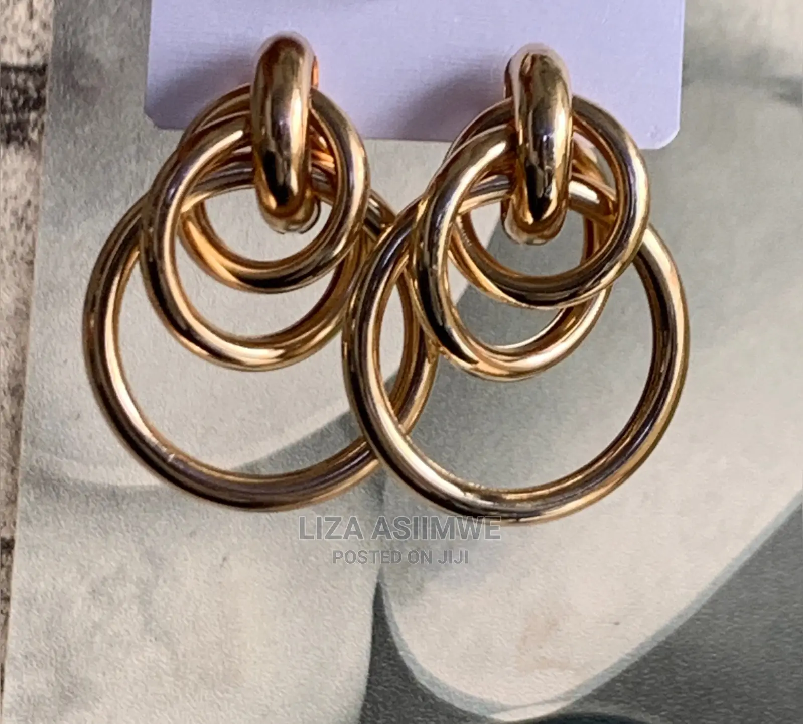 Lady Earpins Available at a Good and Affordable Price