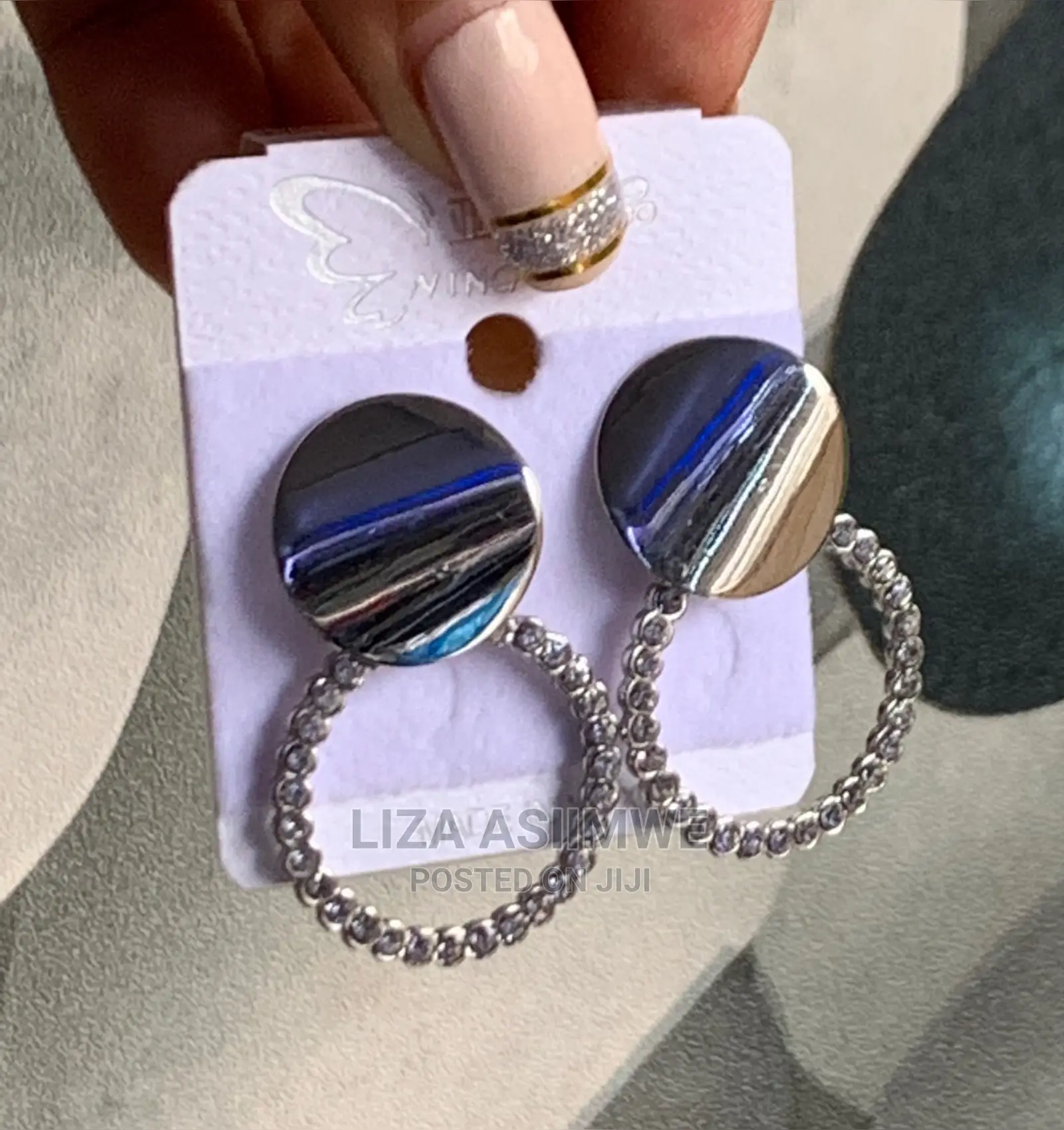 Simple and Elegant Lady Earpins Available