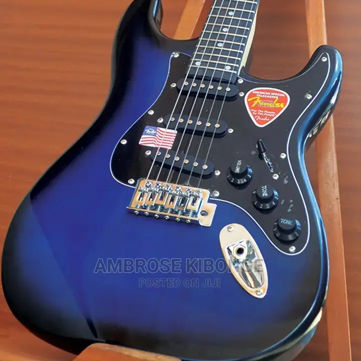 FENDER RightHanded Solidbody Electric Guitar Solo Guitar. in Central