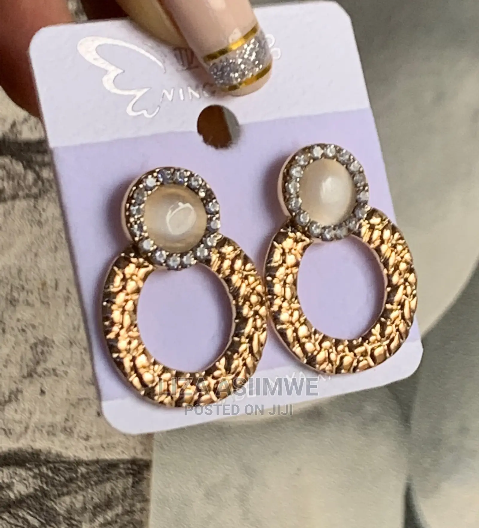 Simple and Unique Lady Earpins Available