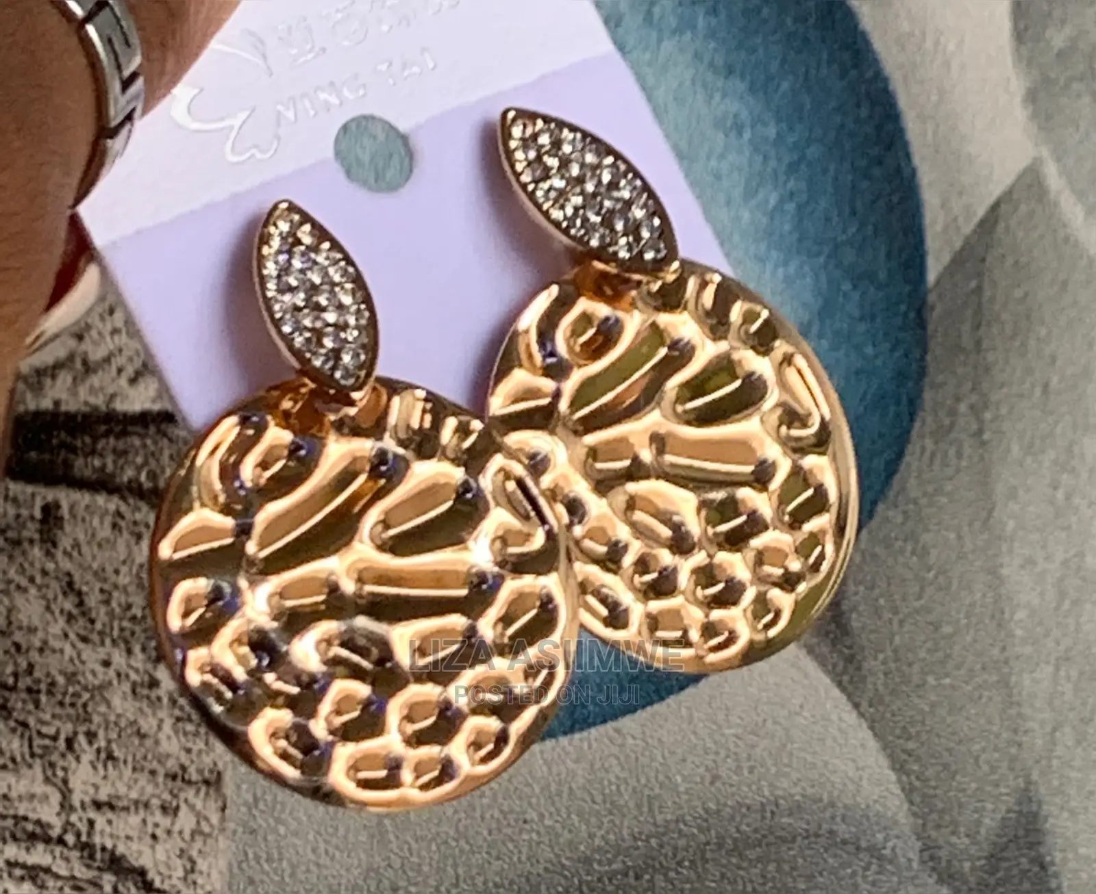 Simple and Elegant Lady Earpins Available