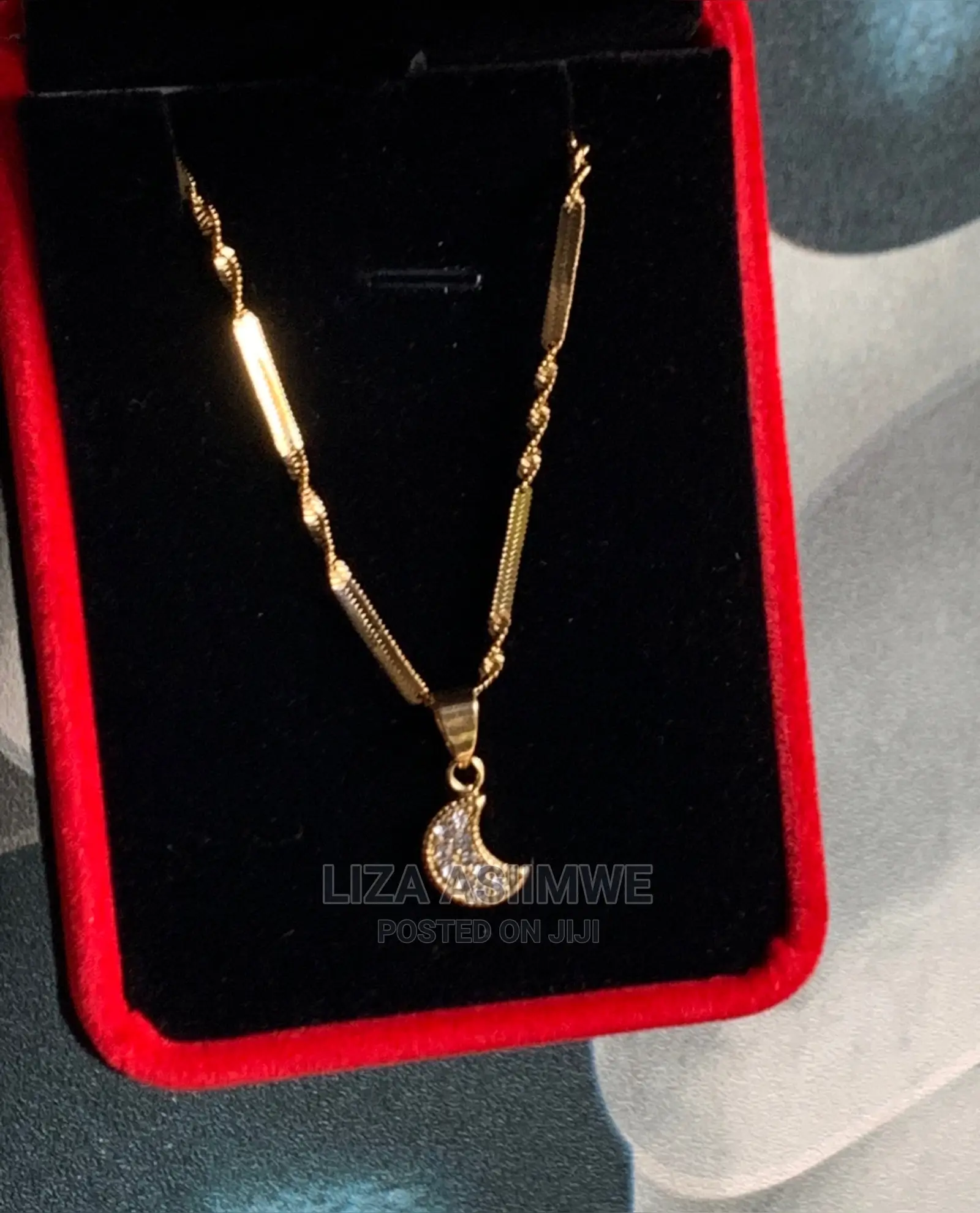 Simple Lady Necklaces Available at Agood Affordable Price