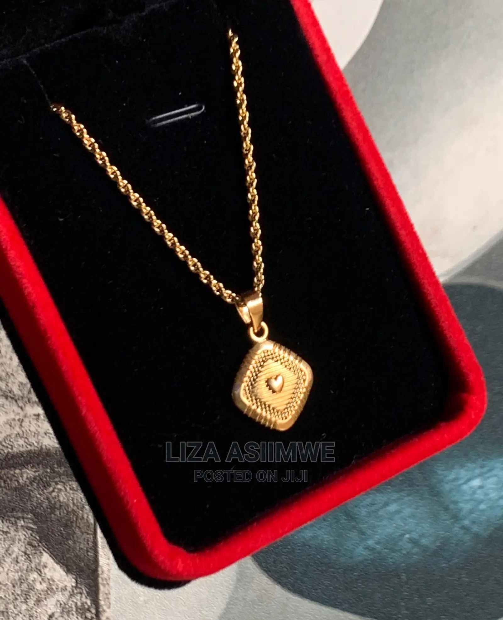 Simple and Elegant Lady Necklaces Available With a Gift Box