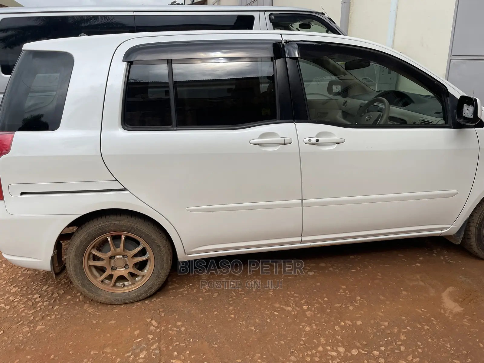 Toyota Raum 1.5 AWD 2009 White