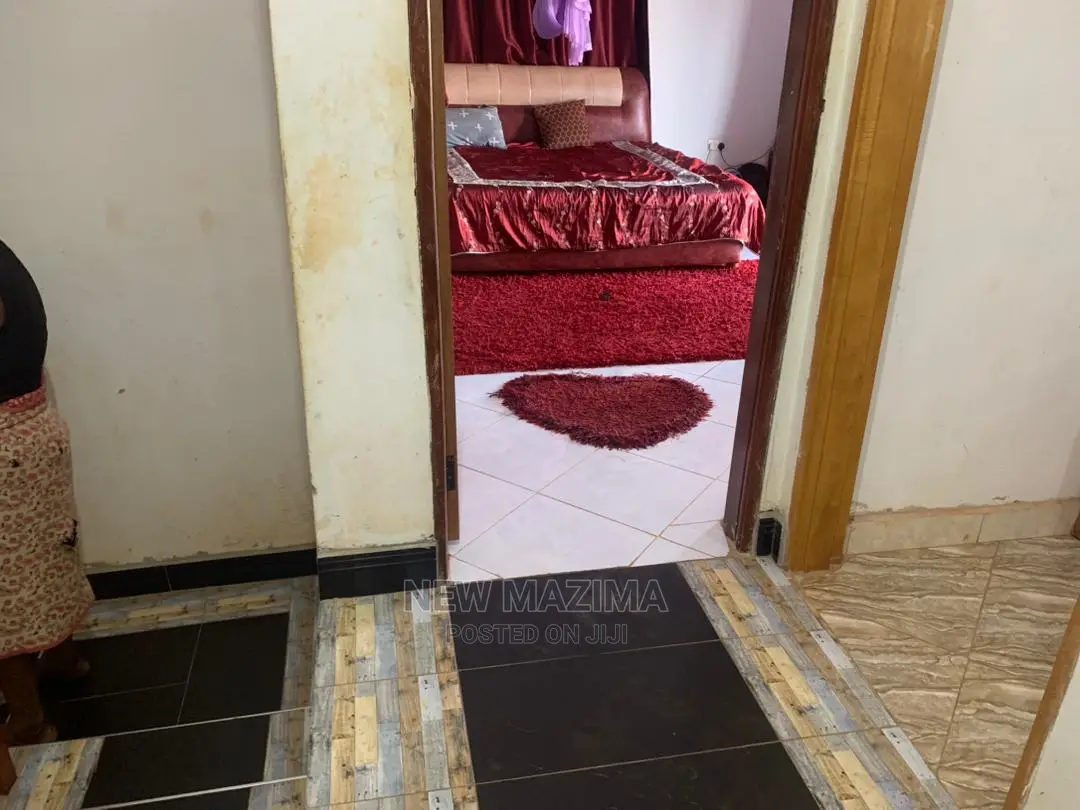 Mini Flat in Seguku Nalumunye, Division a for Sale
