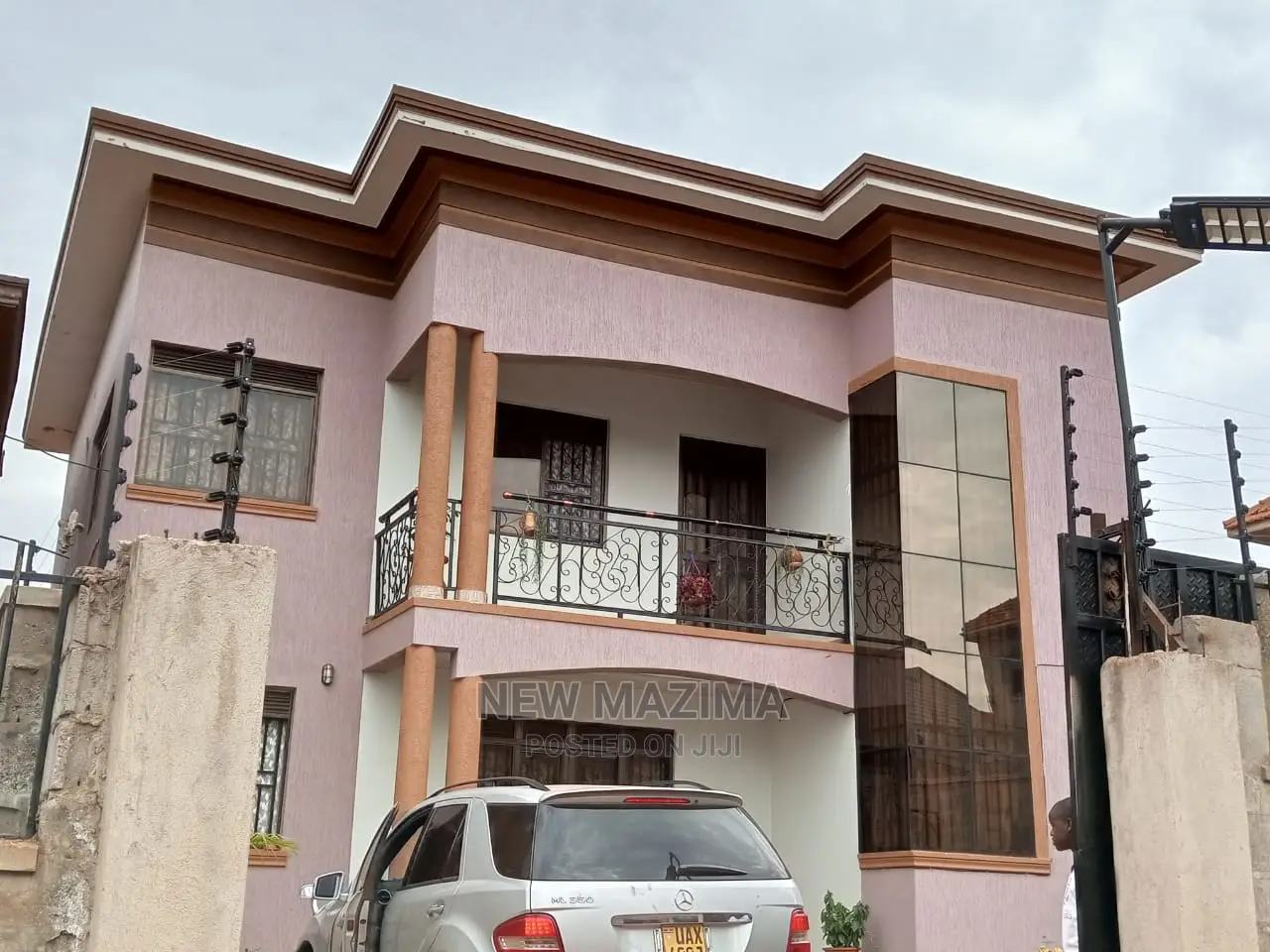 Mini Flat in Seguku Nalumunye, Division a for Sale