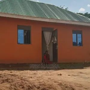Photo - 1bdrm House in Bujjuko Town, Division a for Sale