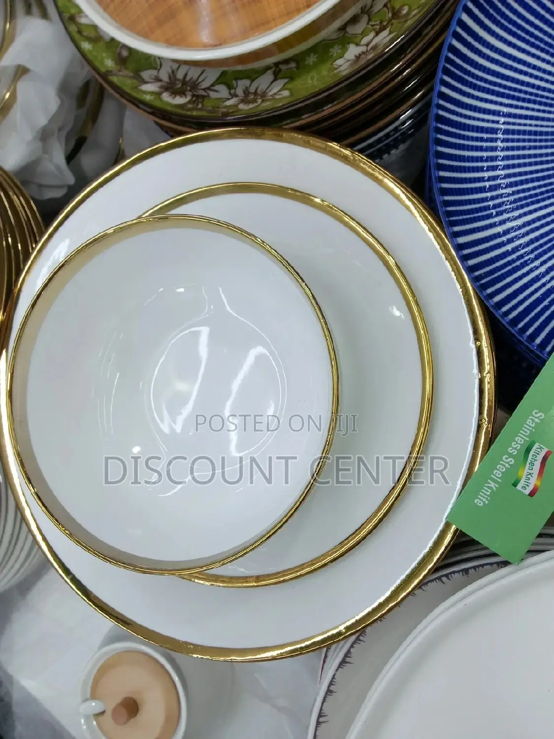 Dinner Plate Gold Line