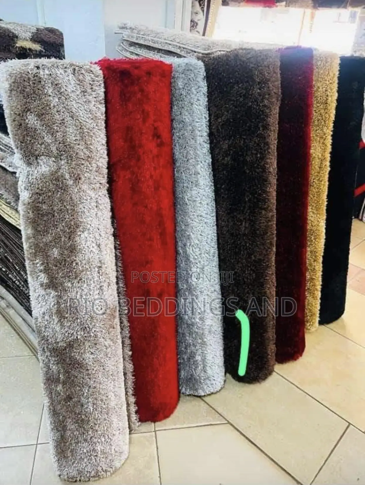 New Shaggy Center Carpet 2x3 Meters