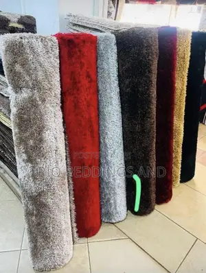 New Shaggy Center Carpet 2x3 Meters
