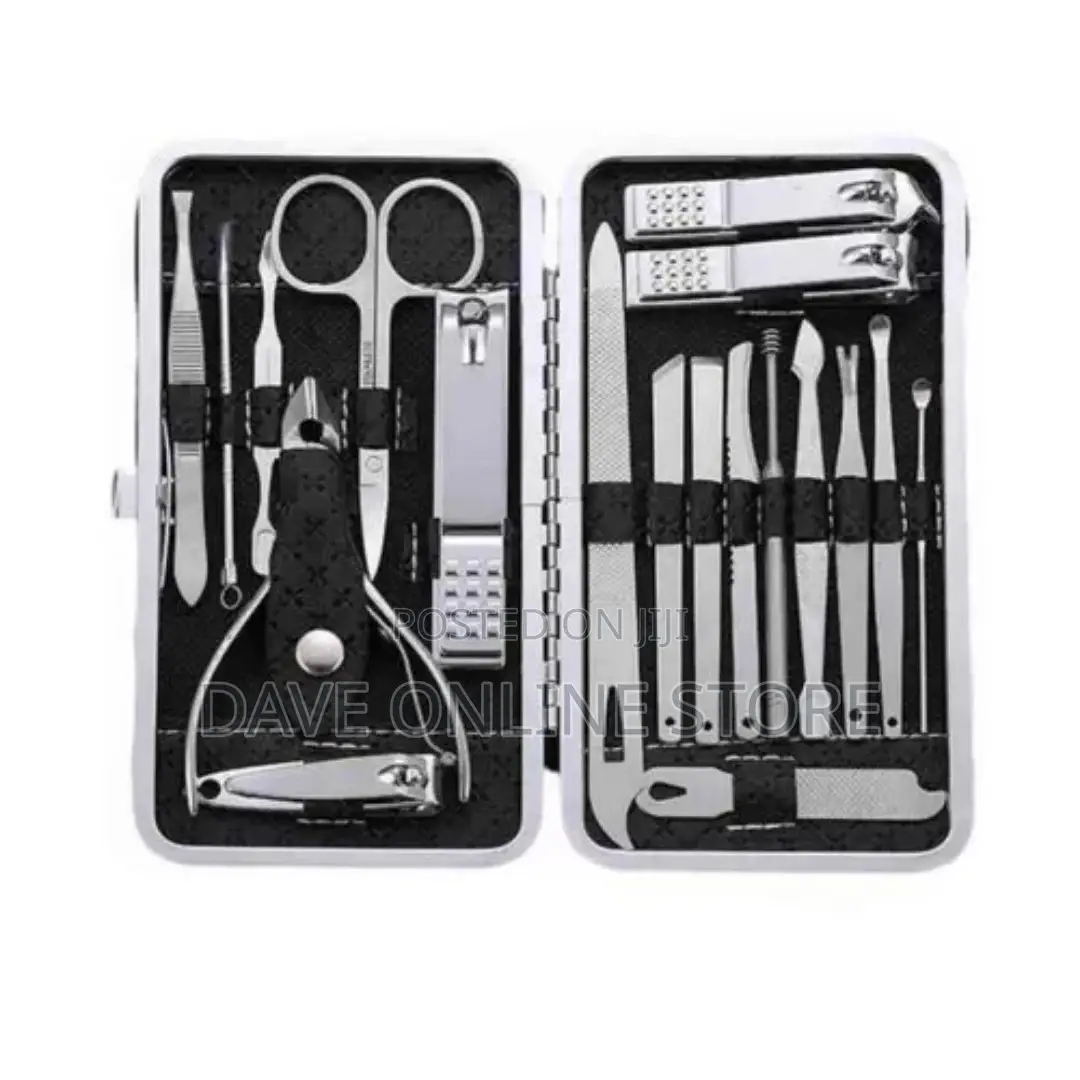 19pc Manicure and Pedicure Set- Multicolor