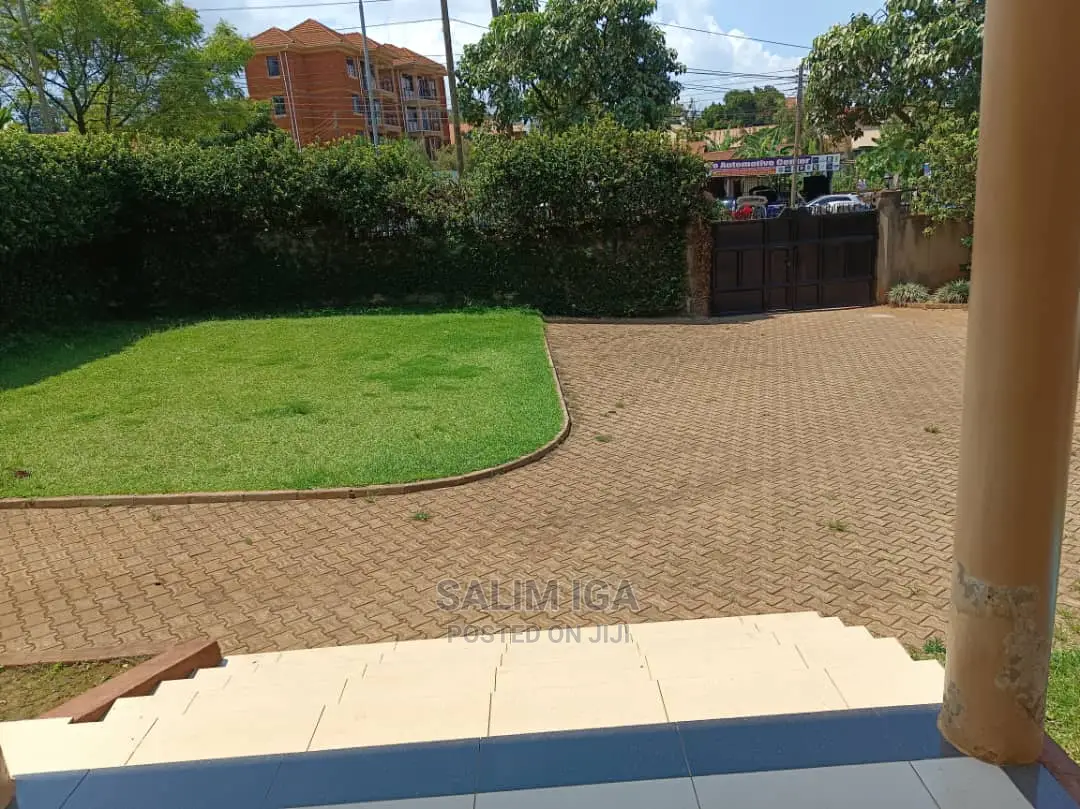 4bdrm Duplex in Kololo Property, Central Division for Rent