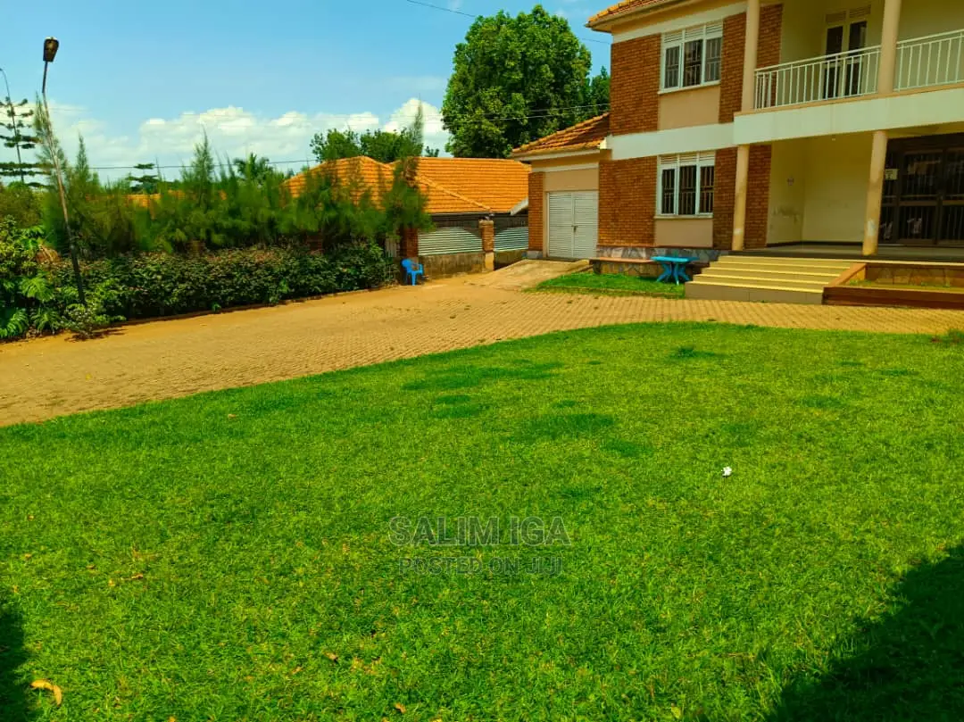 4bdrm Duplex in Kololo Property, Central Division for Rent