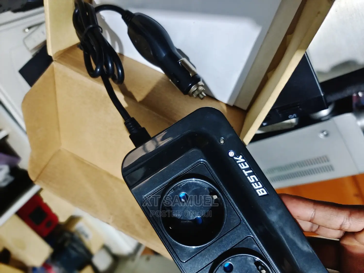 Bestek UK Car Inverter With (4) USB Charging Ports