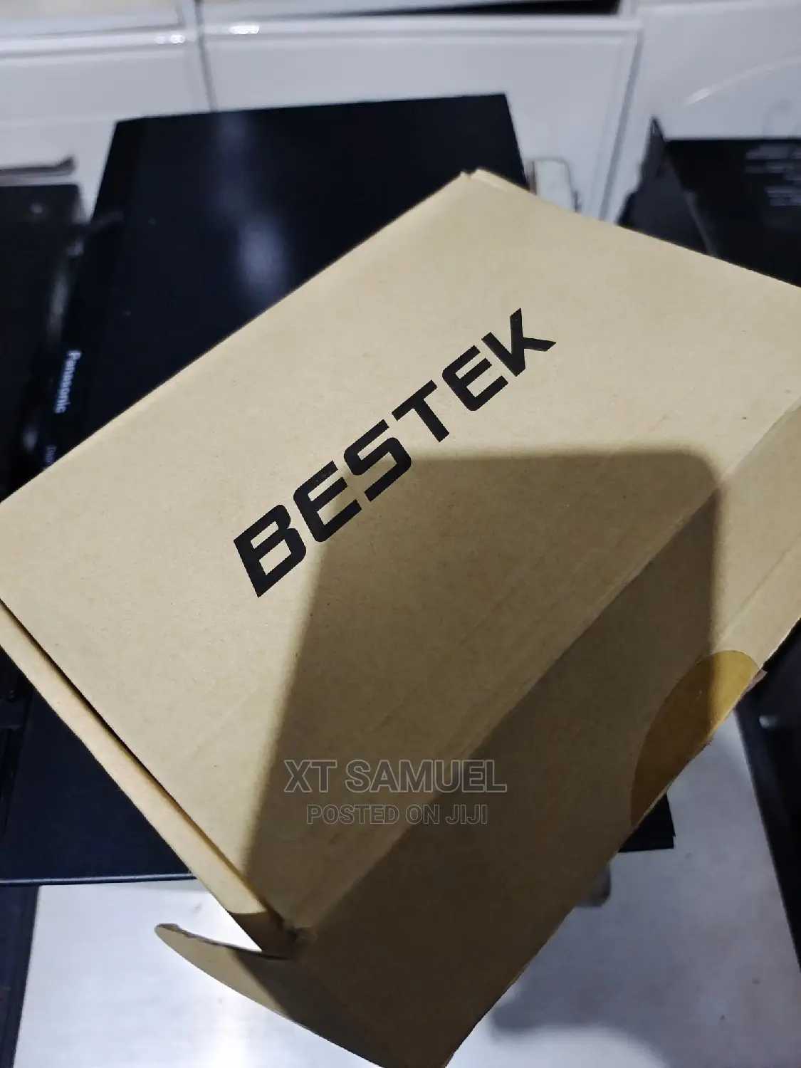 Bestek UK Car Inverter With (4) USB Charging Ports