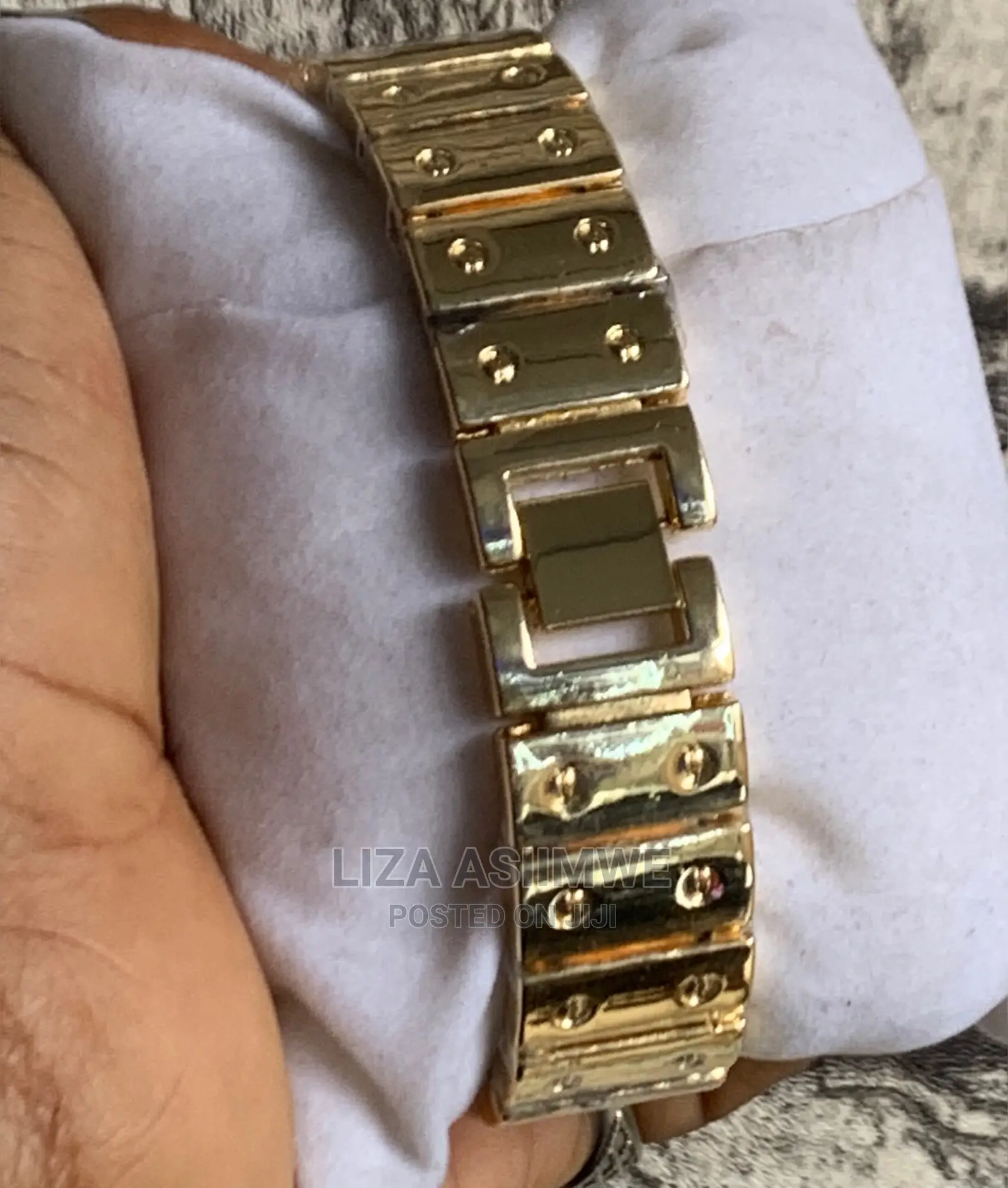 Simple Lady Watches Available