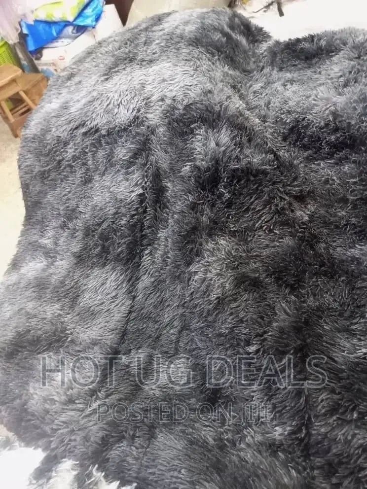 2*2.5m Furry Floor Large Carpets - Grey