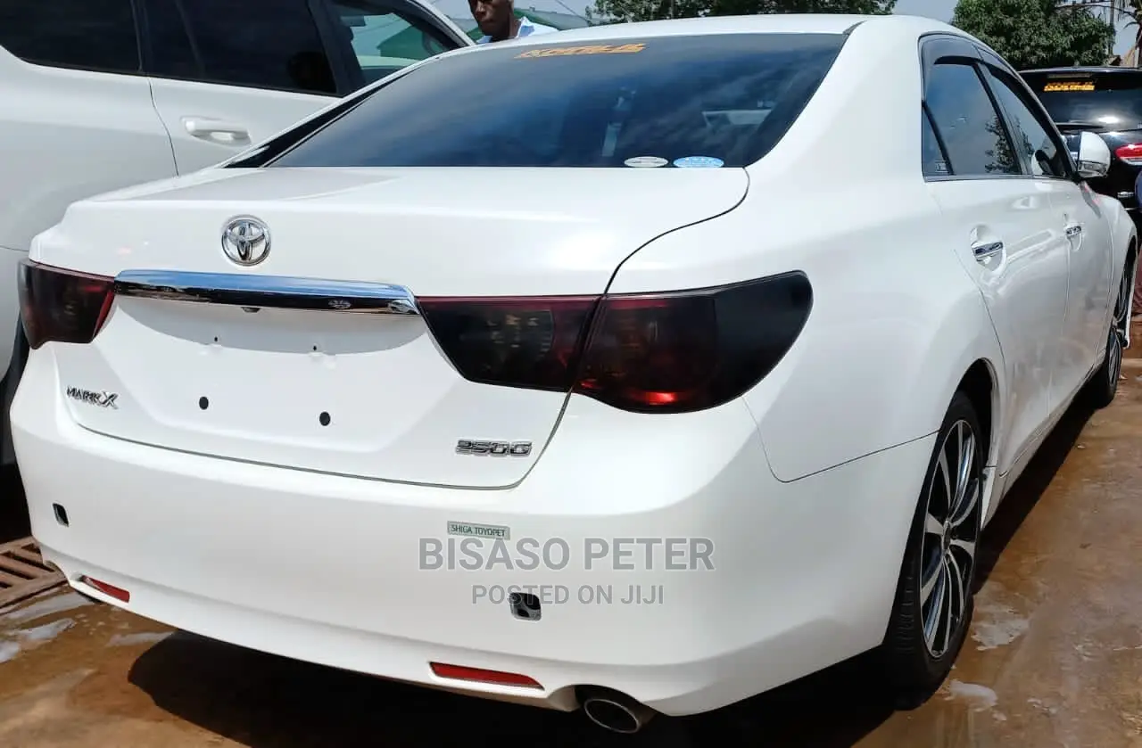 Toyota Mark X 2.5 AWD 2010 White