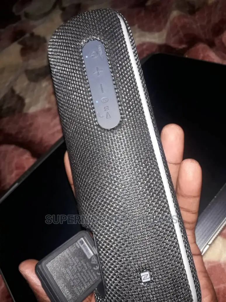SONY Srs Xb21 With Nfc and Dust and Waterproof on Sale