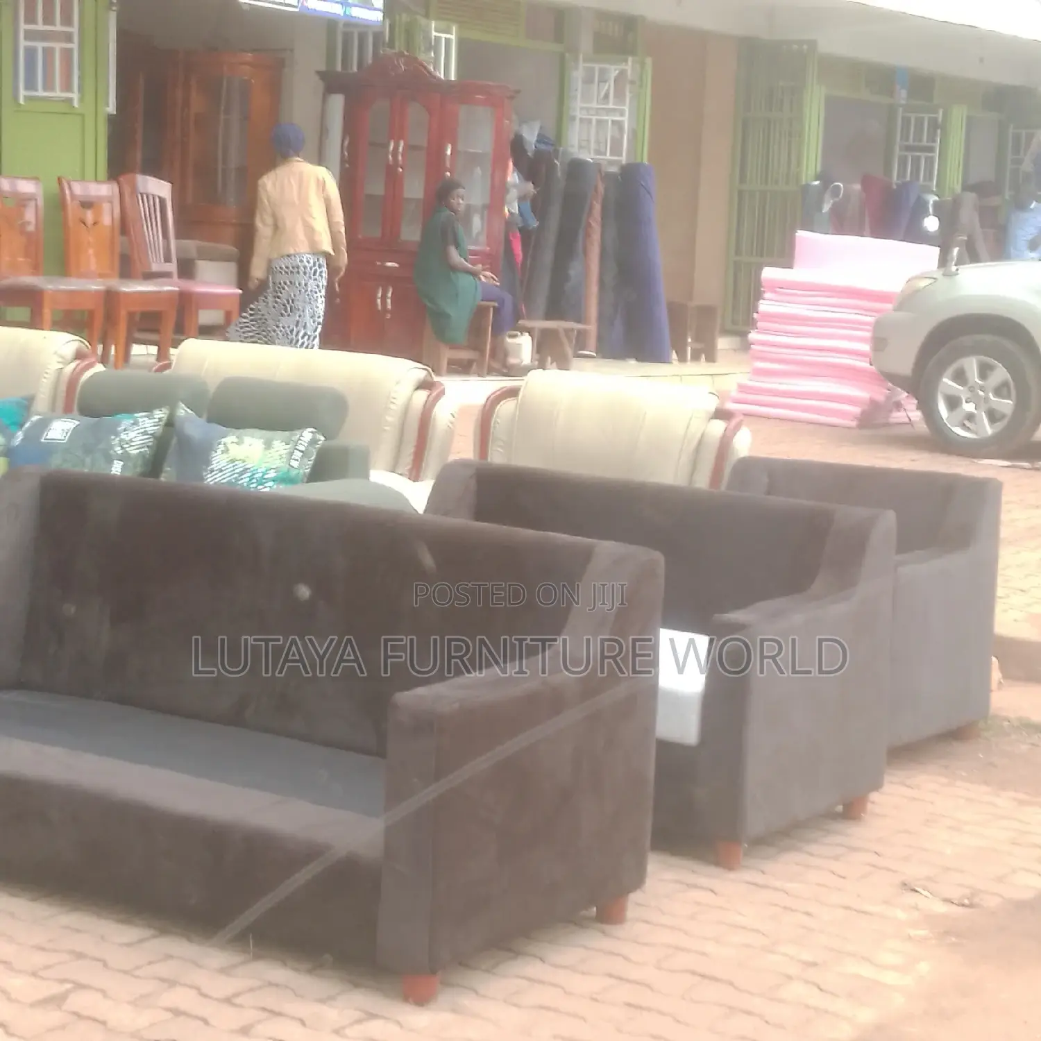 Sofas for Sale in Good Materials