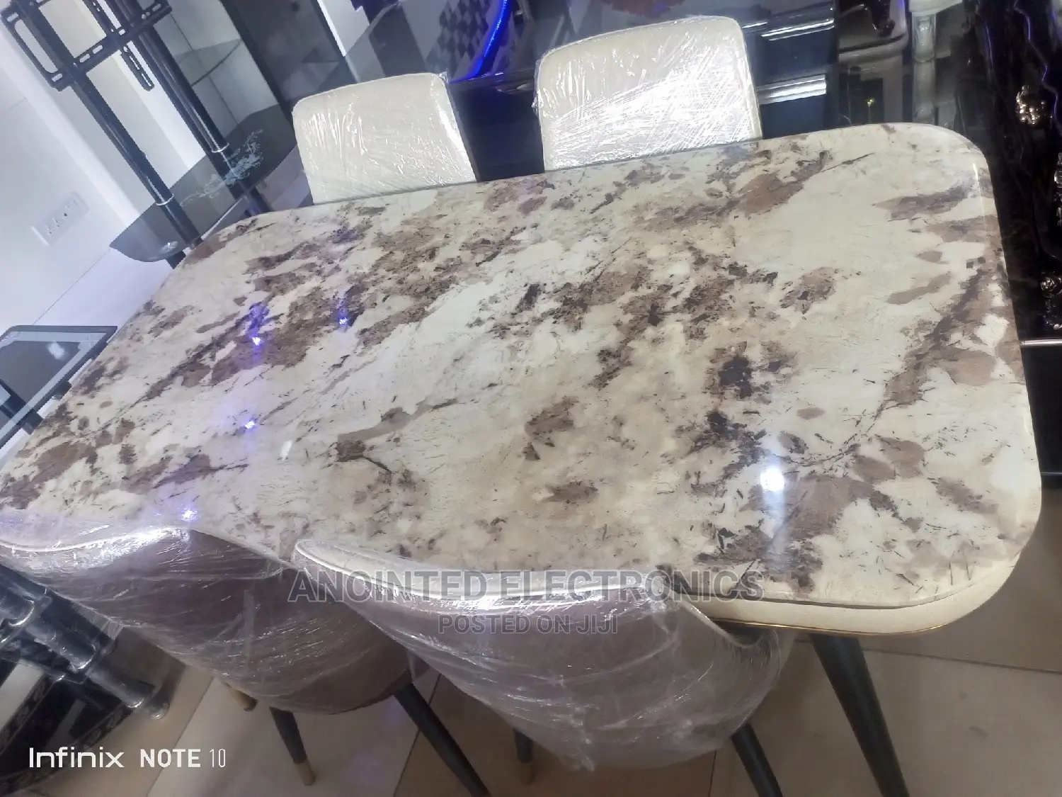 Wawoo Marble Dining Table