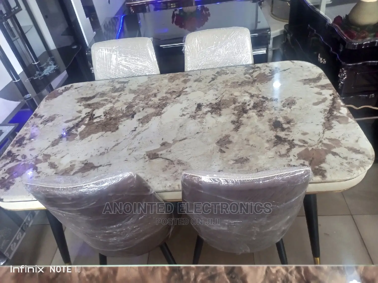 Dining Table 6 Seaters Marble