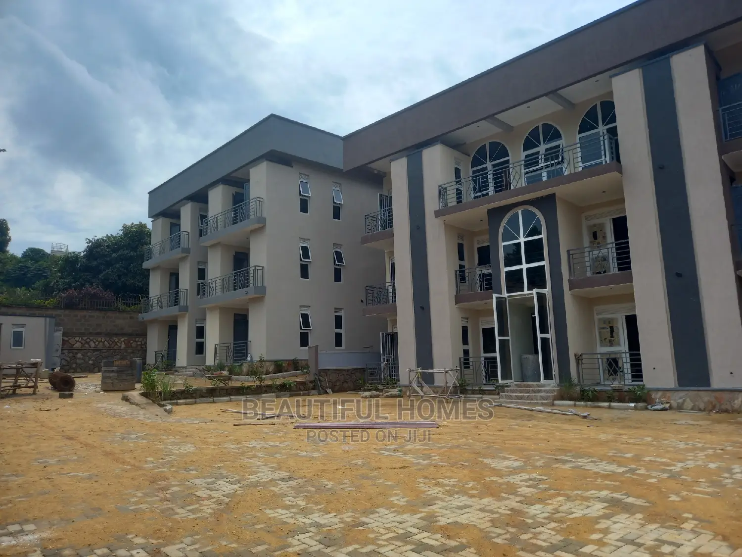 Furnished 2bdrm Apartment in Muyenga, Central Division for Sale