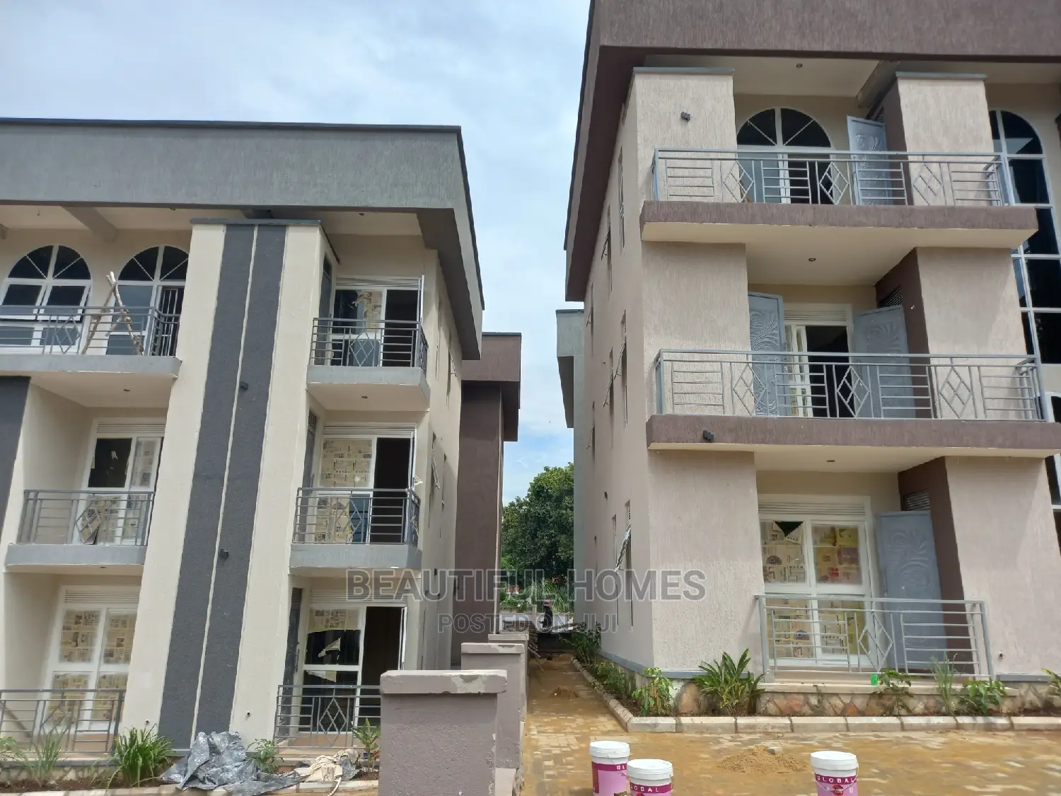 Furnished 2bdrm Apartment in Muyenga, Central Division for Sale