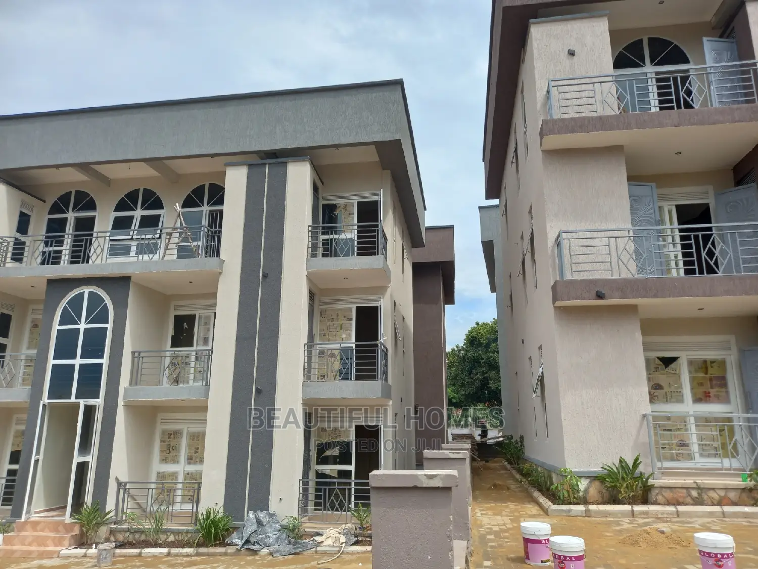 Furnished 2bdrm Apartment in Muyenga, Central Division for Sale