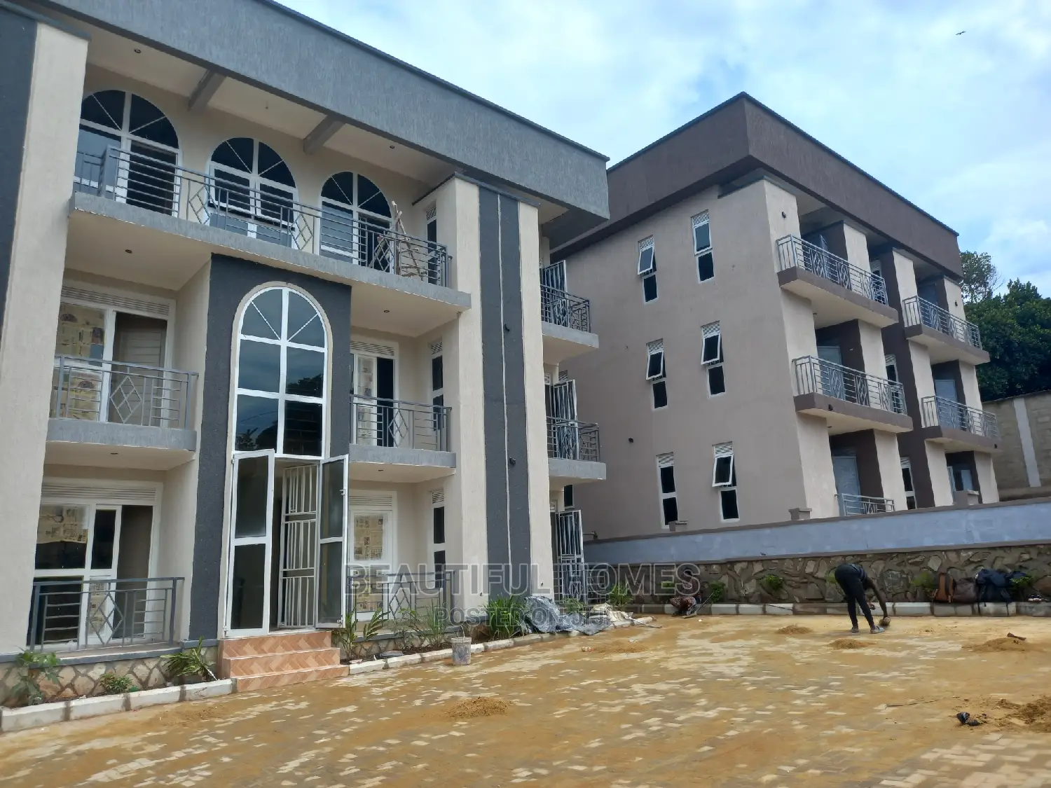 Furnished 2bdrm Block of Flats in Muyenga Rich, Central Division