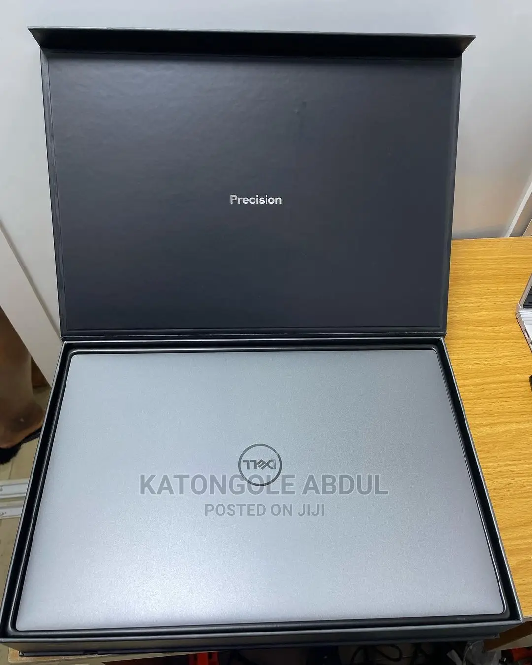 New Laptop Dell Precision 5570 16GB Intel Core I7 SSD 512GB