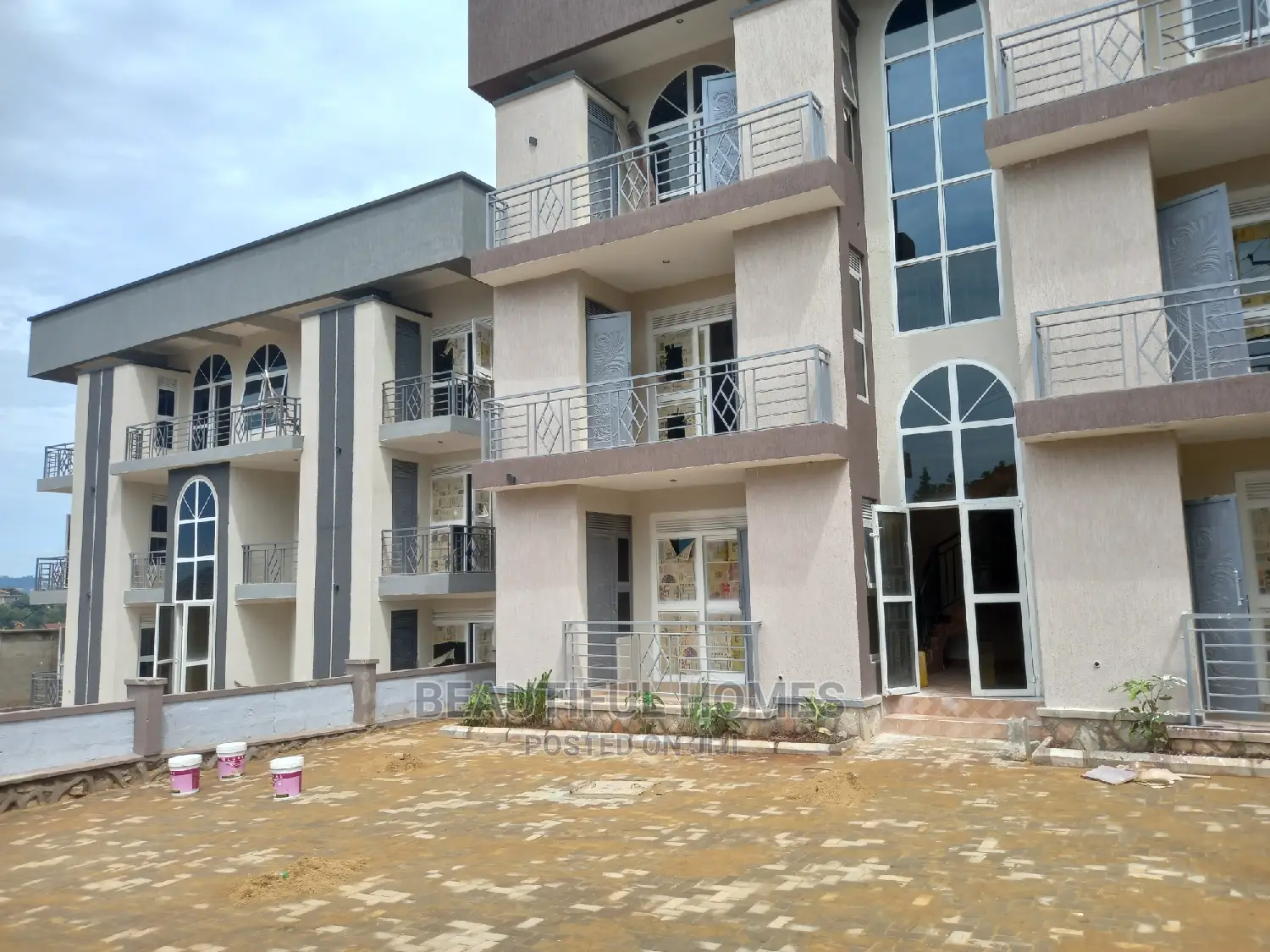 Furnished 2bdrm Apartment in Muyenga, Central Division for Sale