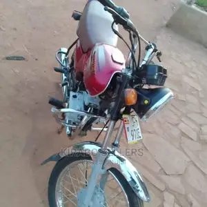 New Bajaj Boxer 2023 Silver