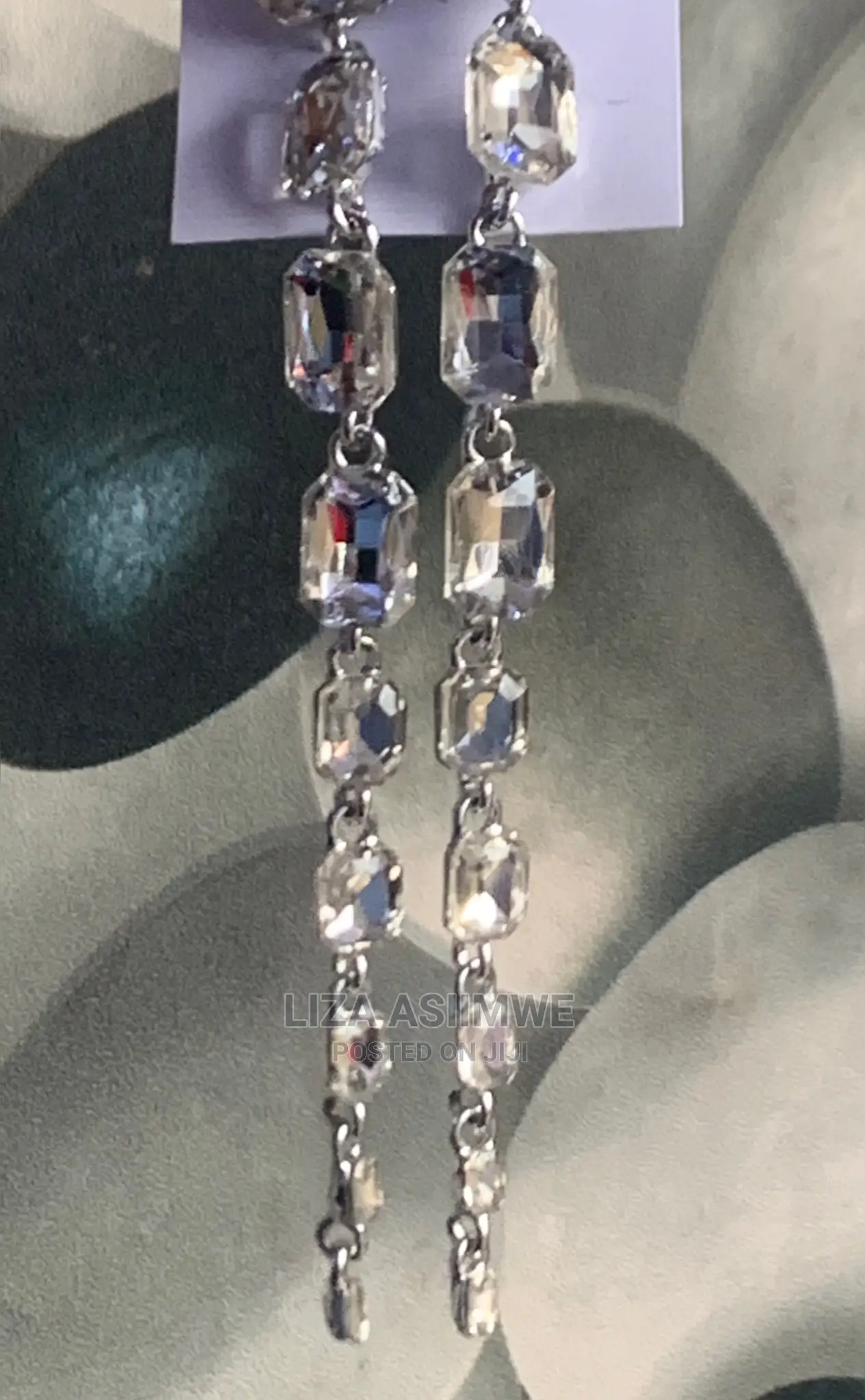 Lady’S Simple and Classy Ice Ear Pins Available