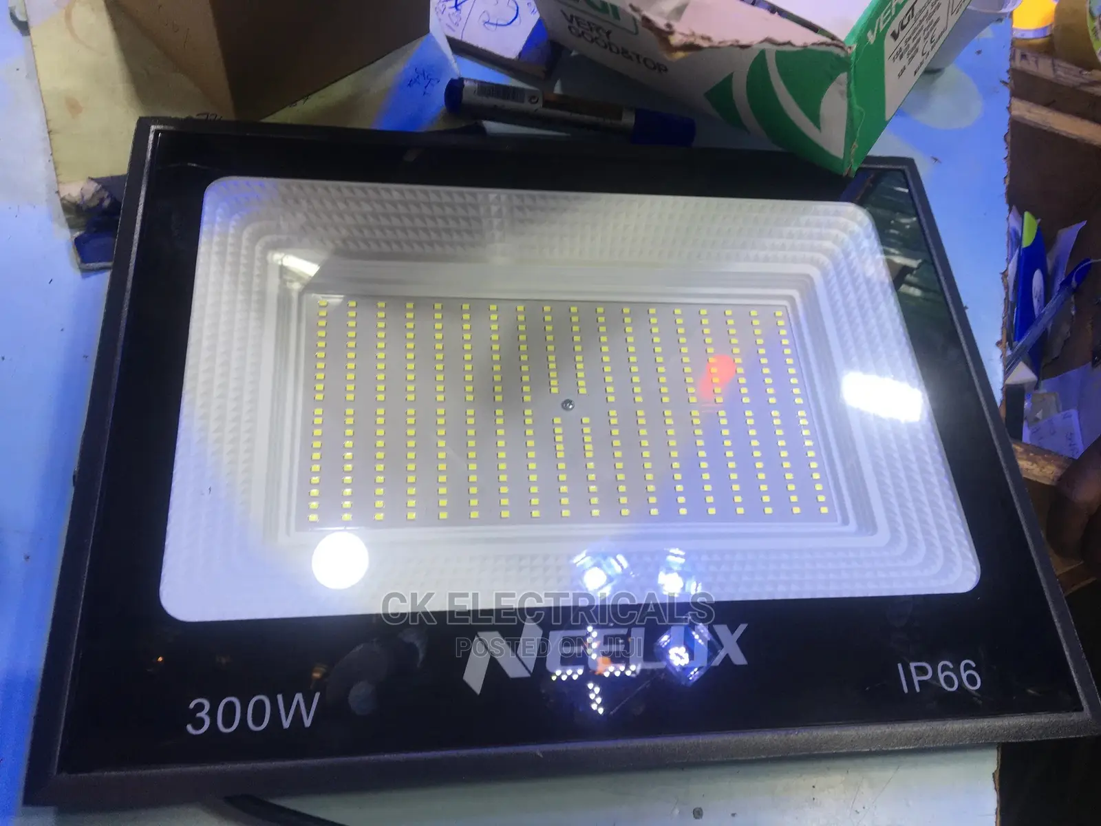 Flood Light 300watts AC (Neleeux)