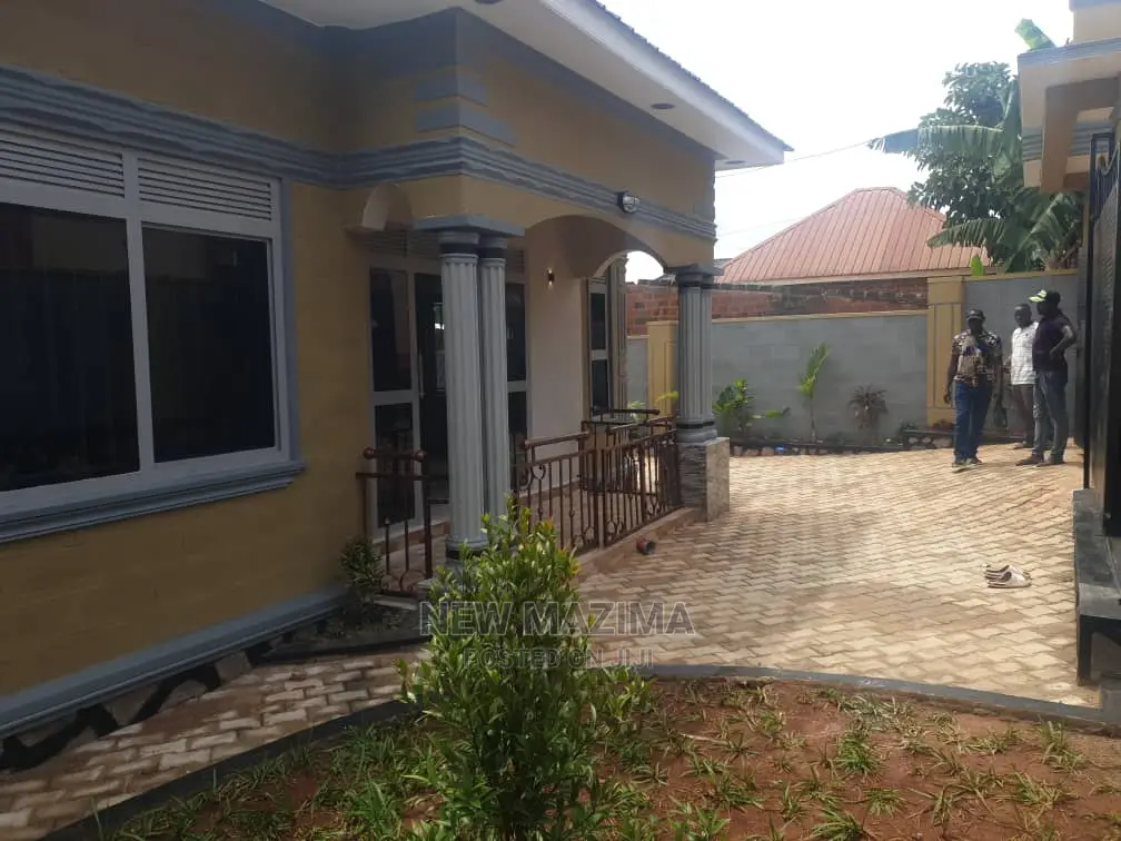 3bdrm Bungalow in Seguku Heights, Division a for Sale