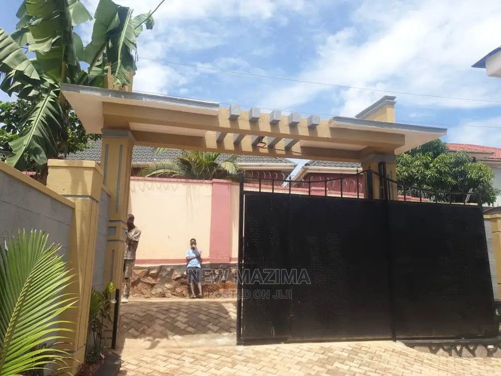 3bdrm Bungalow in Seguku Heights, Division a for Sale