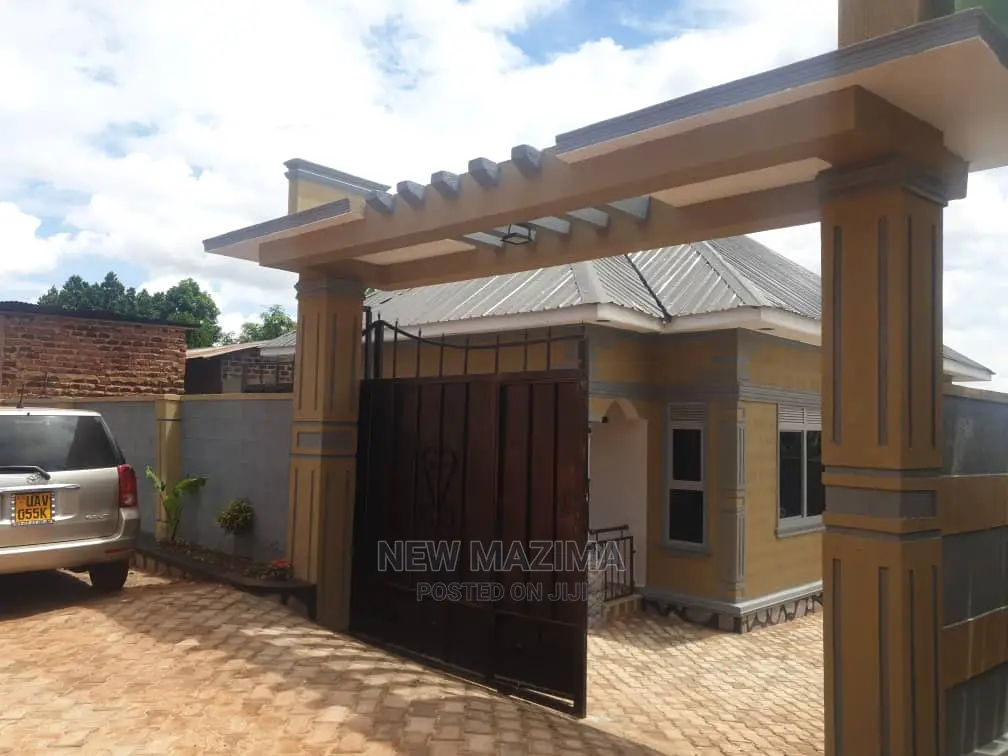 3bdrm Bungalow in Seguku Heights, Division a for Sale
