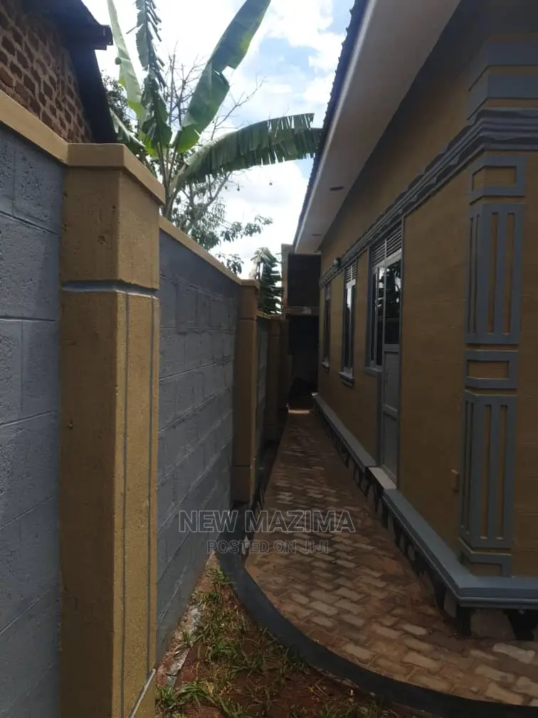 3bdrm Bungalow in Seguku Heights, Division a for Sale
