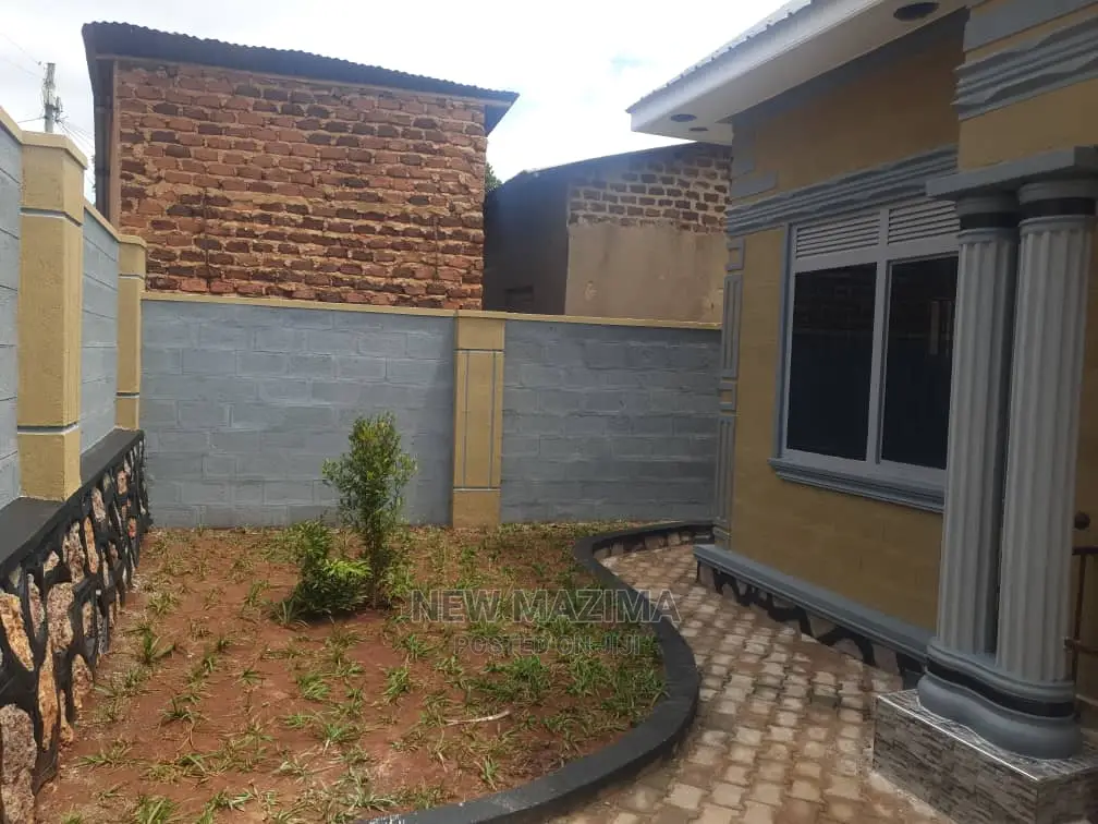 3bdrm Bungalow in Seguku Heights, Division a for Sale